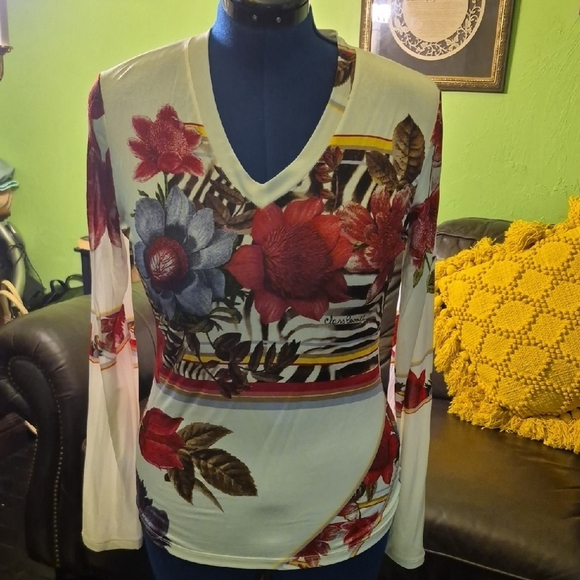 Roberto Cavalli Tops - Class Roberto Cavalli: Floral & Feminine Just Beautiful Sz USA 14. (#1675).